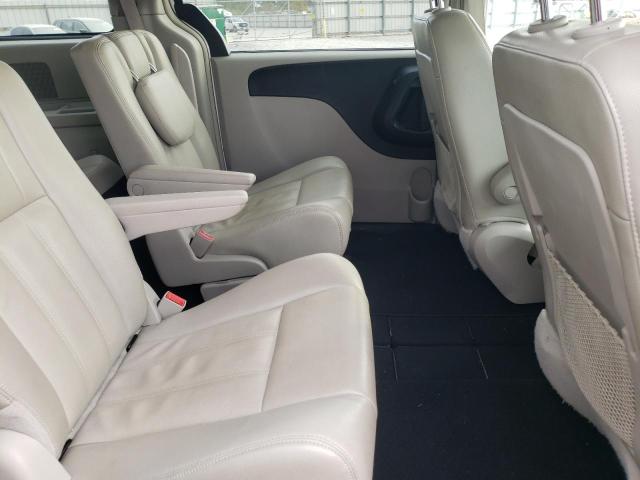 Photo 11 from auction – 2013 CHRYSLER TOWN & COU with VIN 2C4RC1BG5DR555648