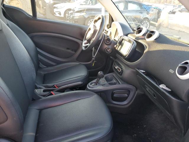 Photo 10 from auction – 2016 SMART FORTWO with VIN WMEFJ5DA1GK140159