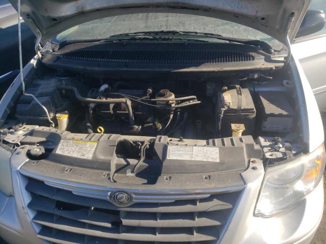 Photo 12 from auction – 2007 CHRYSLER TOWN & COU with VIN 2A4GP44R17R356171