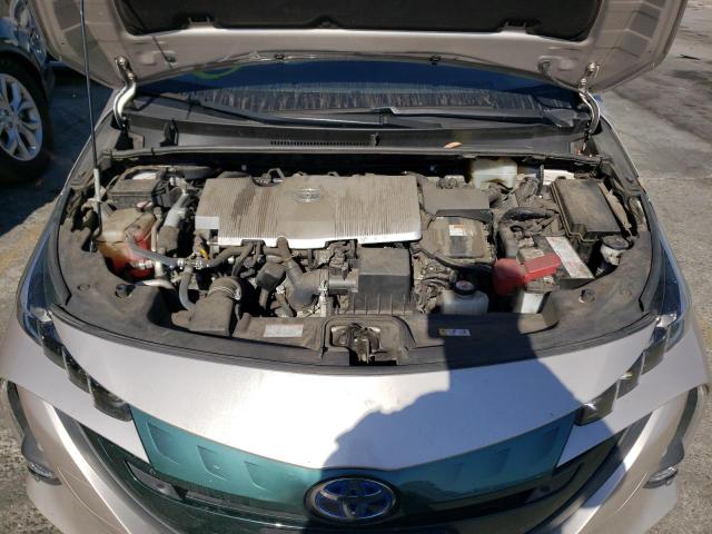 Photo 11 from auction – 2017 TOYOTA PRIUS PRIM with VIN JTDKARFP3H3063831