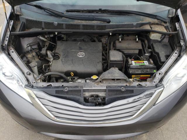 Photo 12 from auction – 2011 TOYOTA SIENNA XLE with VIN 5TDYK3DC5BS112795