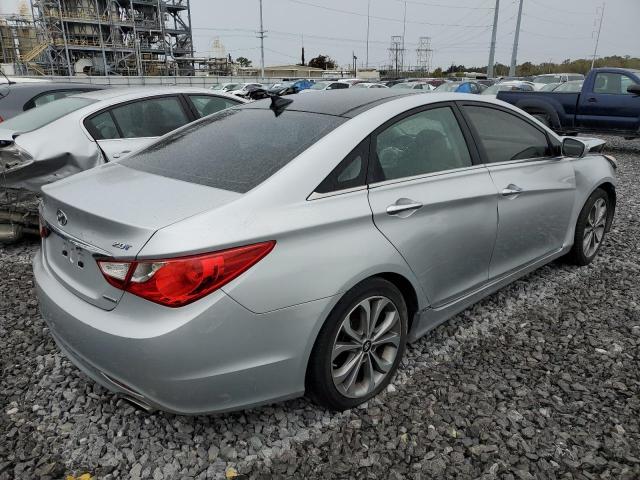Photo 4 from auction – 2013 HYUNDAI SONATA SE with VIN 5NPEC4AB0DH641887