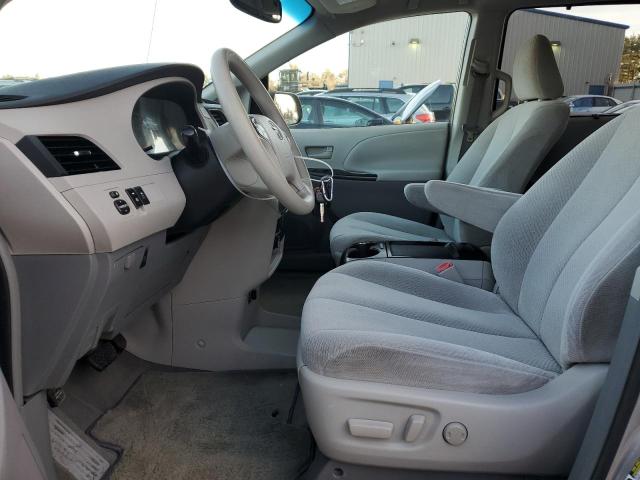 Photo 7 from auction – 2011 TOYOTA SIENNA LE with VIN 5TDJK3DC4BS001351