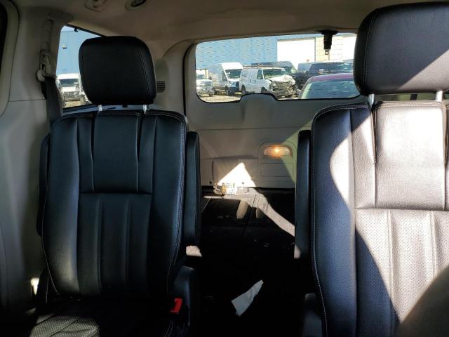 Photo 10 from auction – 2015 CHRYSLER TOWN & COU with VIN 2C4RC1CG9FR503926