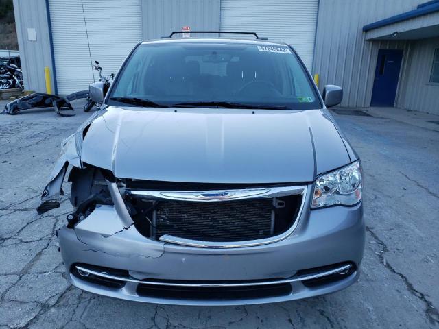 Photo 5 from auction – 2015 CHRYSLER TOWN & COU with VIN 2C4RC1BG5FR751544