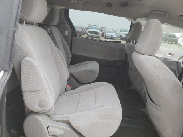 Photo 11 from auction – 2017 TOYOTA SIENNA LE with VIN 5TDKZ3DC1HS851799