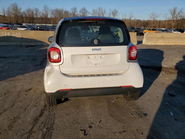 Photo 6 from auction – 2016 SMART FORTWO with VIN WMEFJ5DA1GK140159