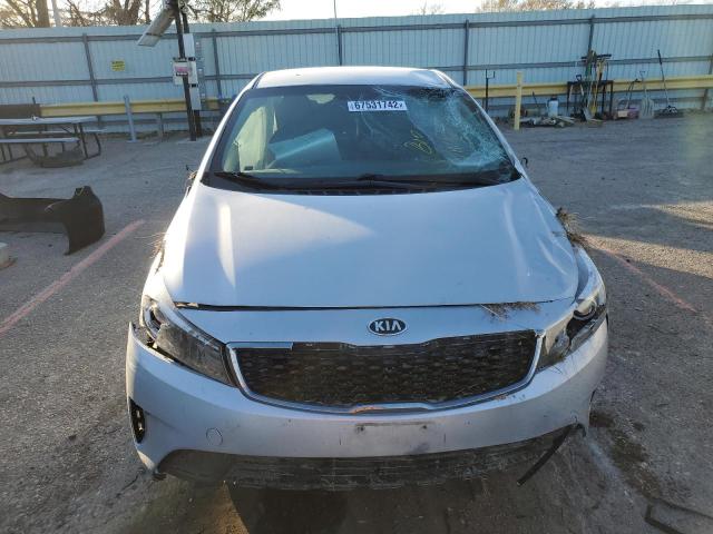 Photo 5 from auction – 2017 KIA FORTE LX with VIN 3KPFL4A77HE088732