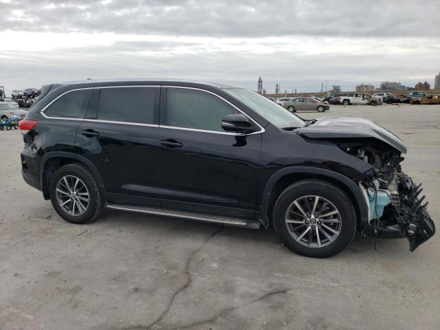 Photo 4 from auction – 2019 TOYOTA HIGHLANDER with VIN 5TDKZRFH9KS348136