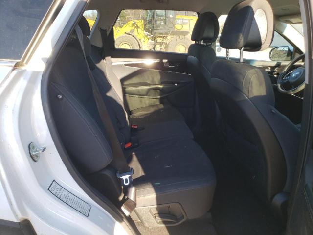 Photo 11 from auction – 2016 KIA SORENTO LX with VIN 5XYPG4A56GG141123