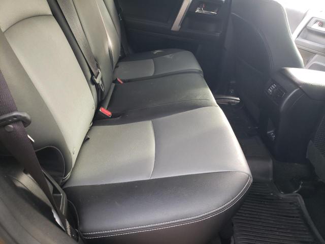 Photo 11 from auction – 2020 TOYOTA 4RUNNER SR with VIN JTEBU5JR2L5800390