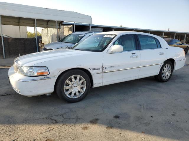 LINCOLN TOWN CAR S 2011 with VIN 2LNBL8CV7BX750243 - Photo from auction