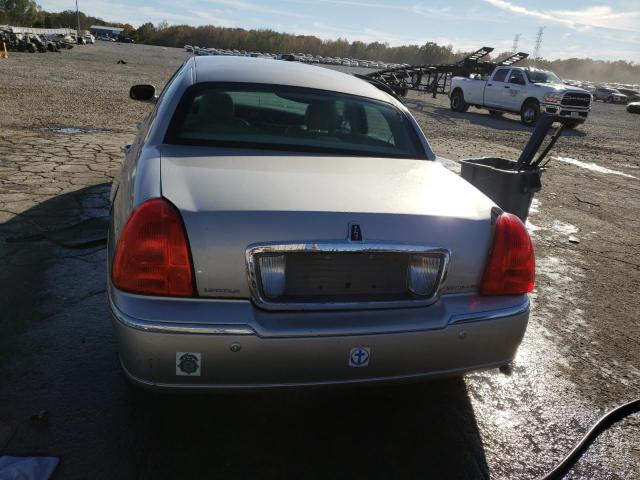 Photo 6 from auction – 2004 LINCOLN TOWN CAR E with VIN 1LNHM81W04Y622142