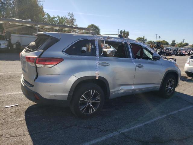 Photo 3 from auction – 2018 TOYOTA HIGHLANDER with VIN 5TDZZRFH0JS273677