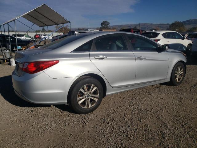 Photo 3 from auction – 2012 HYUNDAI SONATA GLS with VIN 5NPEB4AC8CH497872