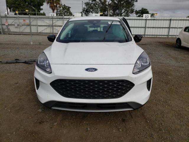 Photo 5 from auction – 2022 FORD ESCAPE S with VIN 1FMCU0F67NUA99747