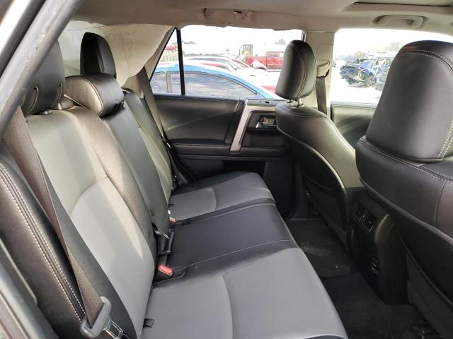 Photo 11 from auction – 2018 TOYOTA 4RUNNER SR with VIN JTEZU5JR5J5187807