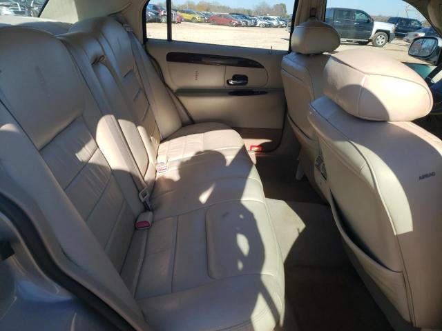 Photo 10 from auction – 2000 LINCOLN TOWN CAR E with VIN 1LNHM81WXYY784558