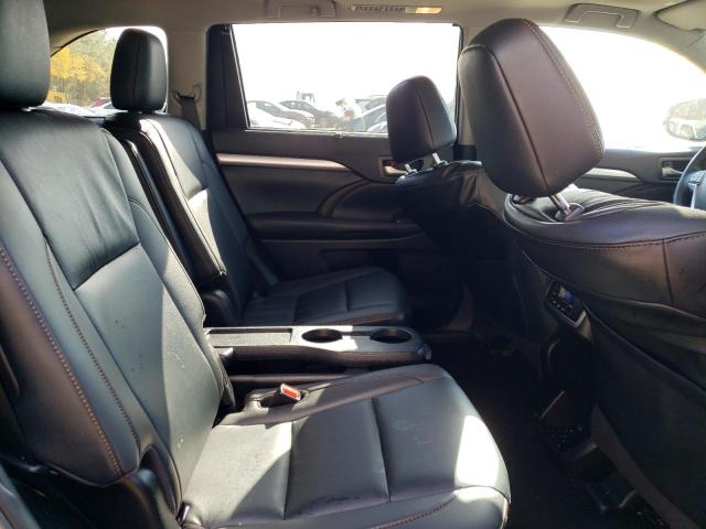 Photo 11 from auction – 2019 TOYOTA HIGHLANDER with VIN 5TDKZRFH4KS351588