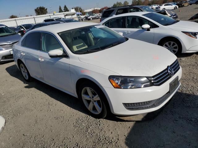 Photo 4 from auction – 2014 VOLKSWAGEN PASSAT SE with VIN 1VWBT7A39EC054806
