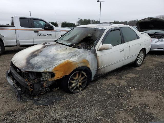 TOYOTA CAMRY LE 2000 with VIN 4T1BF28K3YU952466 - Photo from auction