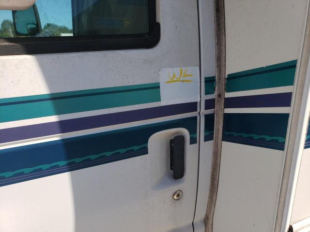 Photo 9 from auction – 1999 FORD ECONOLINE with VIN 1FDXE40S7WHB74467