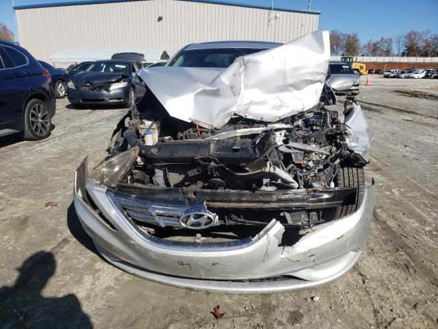 Photo 5 from auction – 2011 HYUNDAI SONATA SE with VIN 5NPEC4AC0BH121601