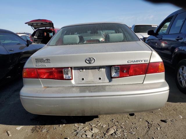 Photo 6 from auction – 2001 TOYOTA CAMRY CE with VIN 4T1BG22K91U098112