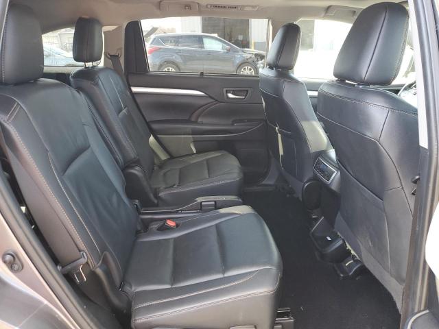 Photo 11 from auction – 2019 TOYOTA HIGHLANDER with VIN 5TDJZRFH0KS588154
