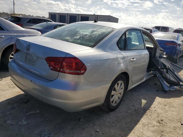 Photo 3 from auction – 2013 VOLKSWAGEN PASSAT S with VIN 1VWAP7A37DC025237