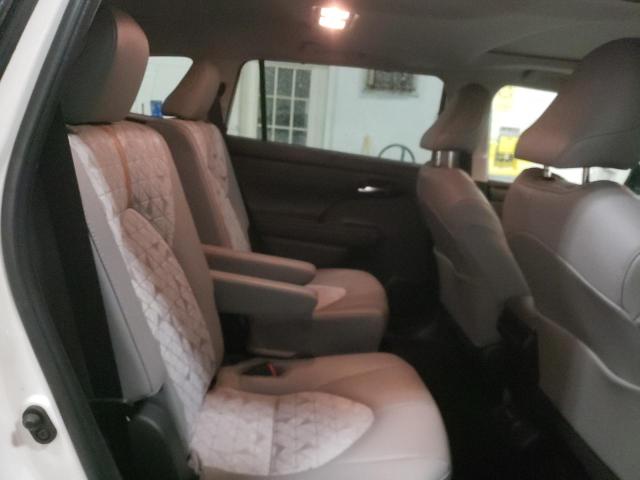 Photo 11 from auction – 2022 TOYOTA HIGHLANDER with VIN 5TDABRCH9NS545882