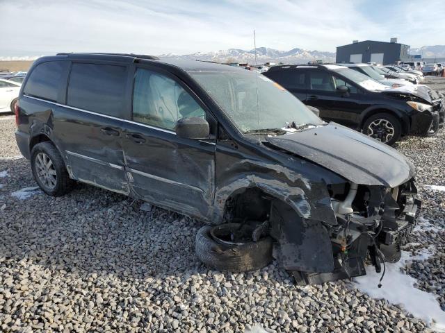 Photo 4 from auction – 2016 CHRYSLER TOWN & COU with VIN 2C4RC1BG2GR237961