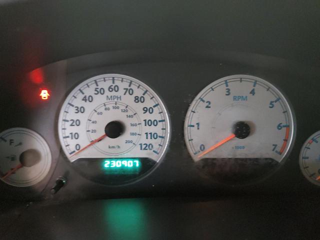 Photo 9 from auction – 2002 CHRYSLER TOWN AND C with VIN 1A4GP44R37B190637