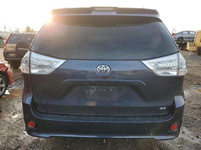 Photo 6 from auction – 2018 TOYOTA SIENNA SE with VIN 5TDXZ3DC9JS958384