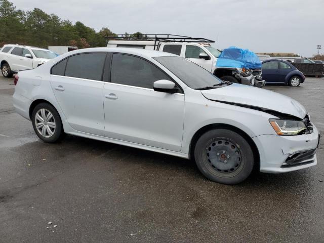 Photo 4 from auction – 2017 VOLKSWAGEN JETTA S with VIN 3VW2B7AJ4HM384647