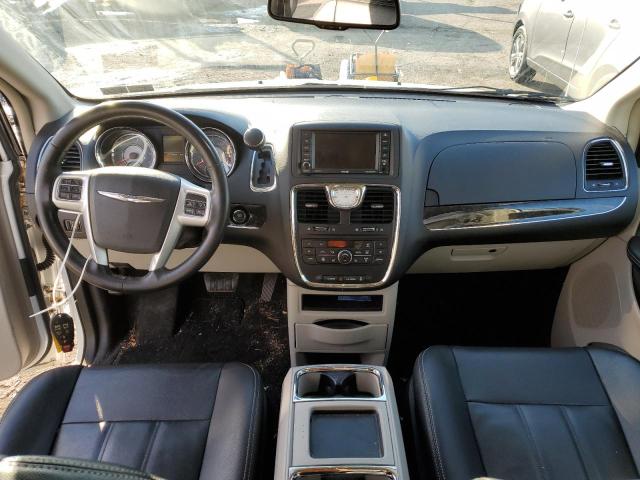 Photo 8 from auction – 2015 CHRYSLER TOWN & COU with VIN 2C4RC1BG0FR711579