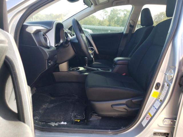 Photo 7 from auction – 2017 TOYOTA RAV4 LE with VIN 2T3BFREV5HW616977