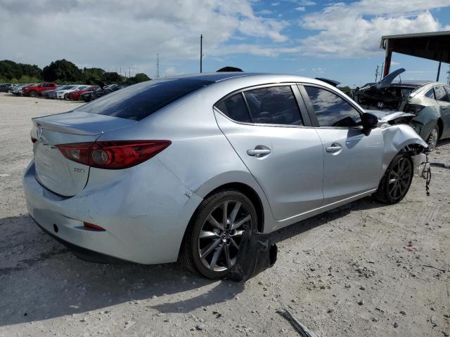 Photo 3 from auction – 2018 MAZDA 3 TOURING with VIN 3MZBN1V32JM181696
