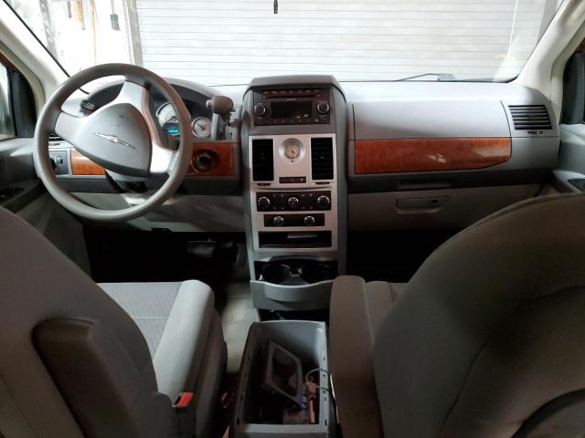 Photo 8 from auction – 2009 CHRYSLER TOWN & COU with VIN 2A8HR44E19R503229