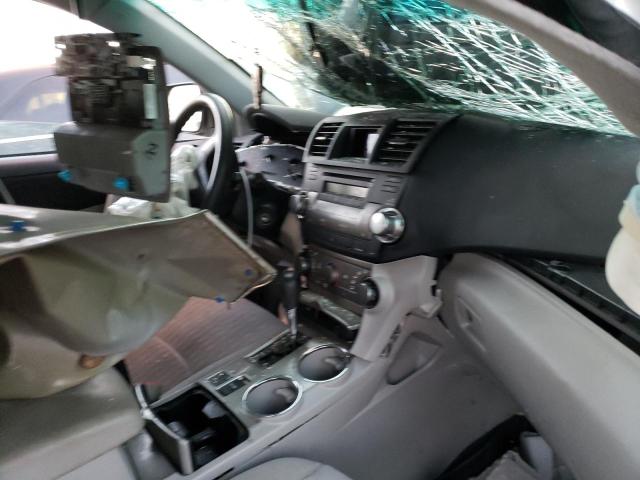 Photo 8 from auction – 2011 TOYOTA HIGHLANDER with VIN 5TDBK3EH5BS067597