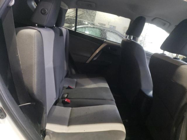 Photo 10 from auction – 2015 TOYOTA RAV4 LE with VIN JTMBFREV7FD119245