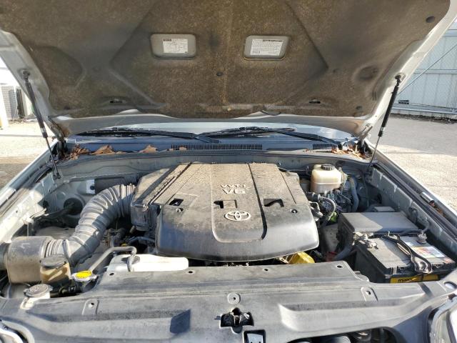 Photo 12 from auction – 2005 TOYOTA 4RUNNER SR with VIN JTEZU14R658030201