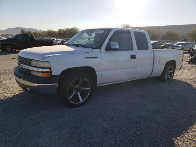 CHEVROLET SILVERADO 2000 with VIN 1GCEC19T0YZ309927 - Photo from auction