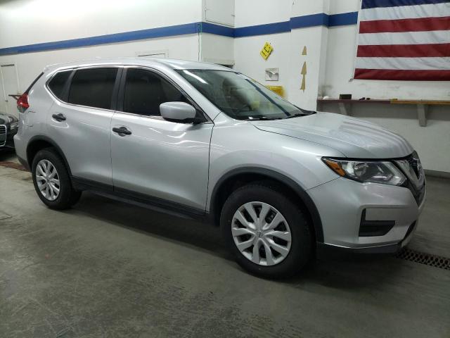 Photo 4 from auction – 2017 NISSAN ROGUE S with VIN KNMAT2MV9HP566321
