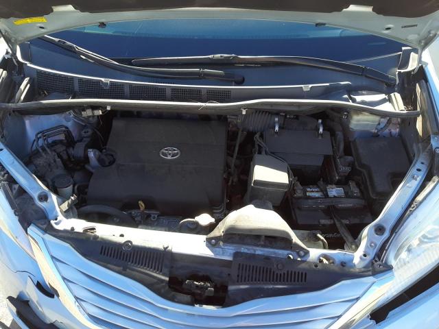 Photo 12 from auction – 2015 TOYOTA SIENNA LE with VIN 5TDKK3DC2FS675380