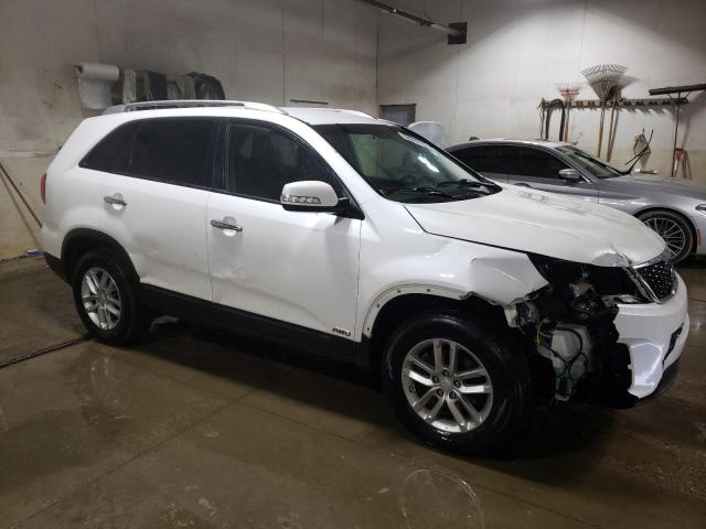 Photo 4 from auction – 2015 KIA SORENTO LX with VIN 5XYKTCA69FG645799