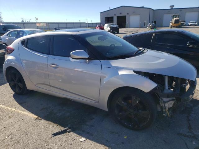 Photo 4 from auction – 2016 HYUNDAI VELOSTER with VIN KMHTC6AD4GU270467