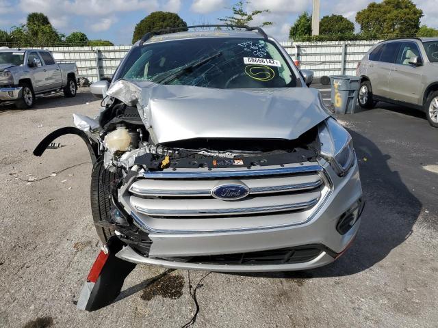 Photo 5 from auction – 2018 FORD ESCAPE SE with VIN 1FMCU0GD0JUB58810