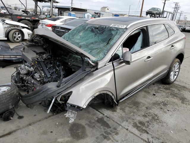 LINCOLN MKC SELECT 2017 with VIN 5LMCJ2C94HUL09497 - Photo from auction