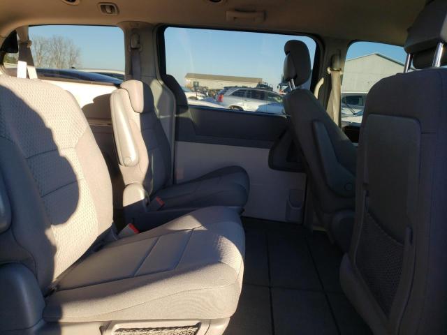 Photo 11 from auction – 2010 CHRYSLER TOWN & COU with VIN 2A4RR5D12AR358215